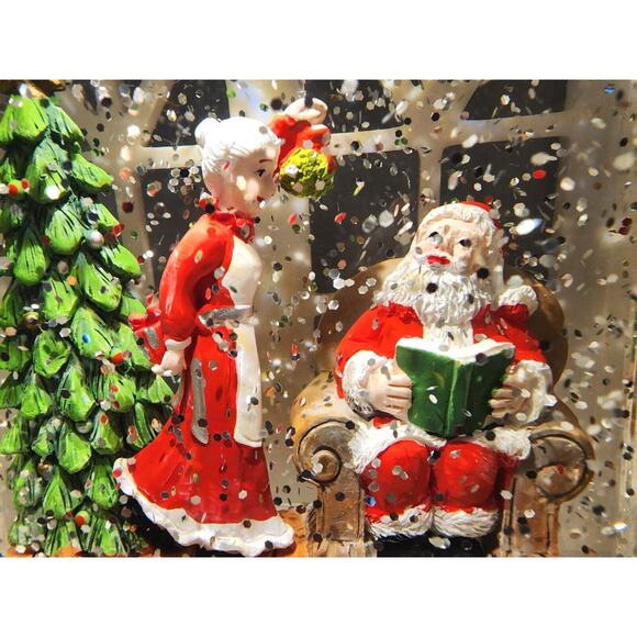 DILLARD'S Illuminated Snow House Santa Kissing Mrs Claus SEE PHOTOS AND VIDEO - Picture 6 of 16